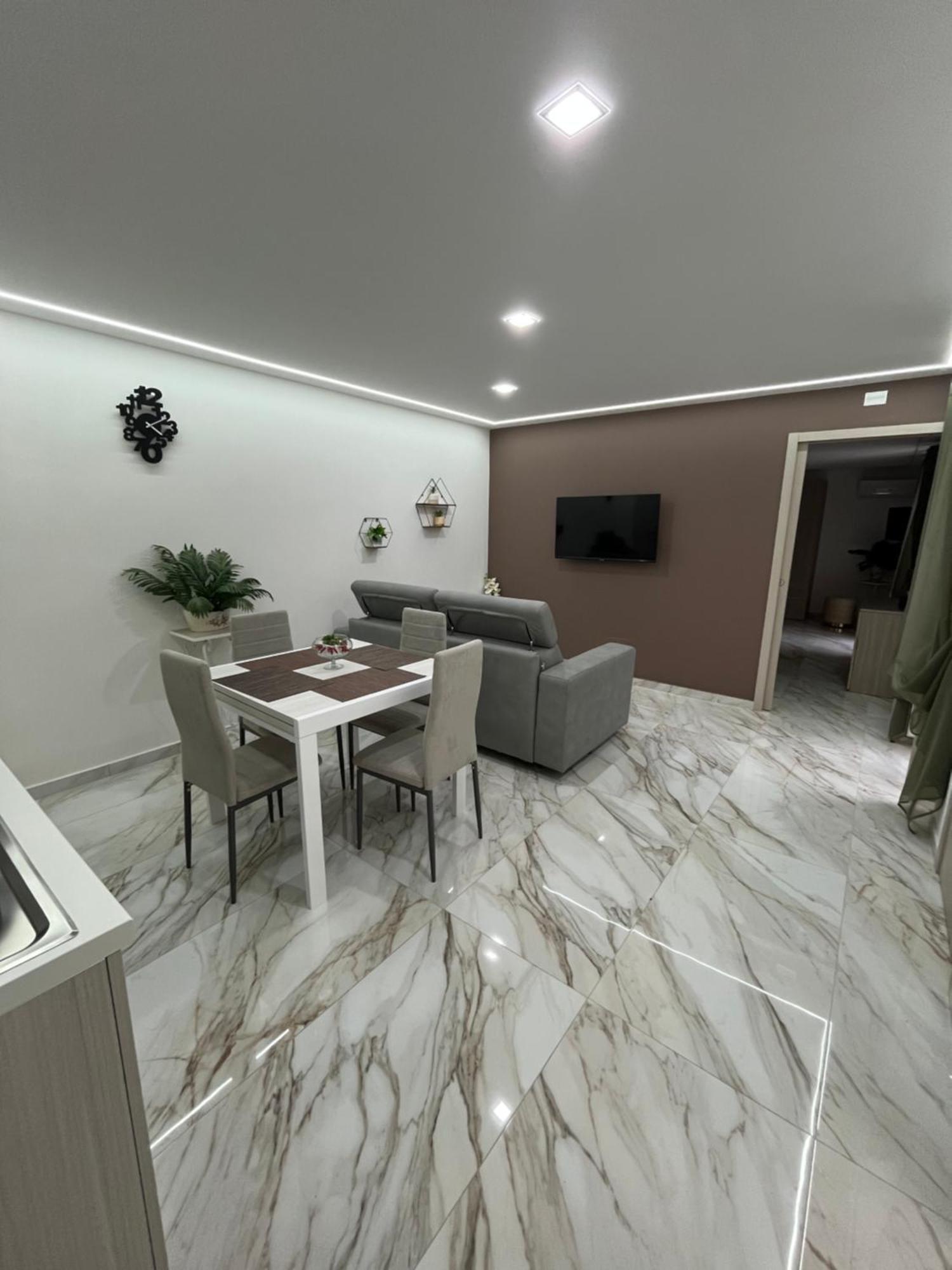 L'angolo Apartment *
